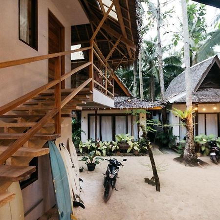 Higala Hostel Siargao Хенераль-Луна Екстер'єр фото