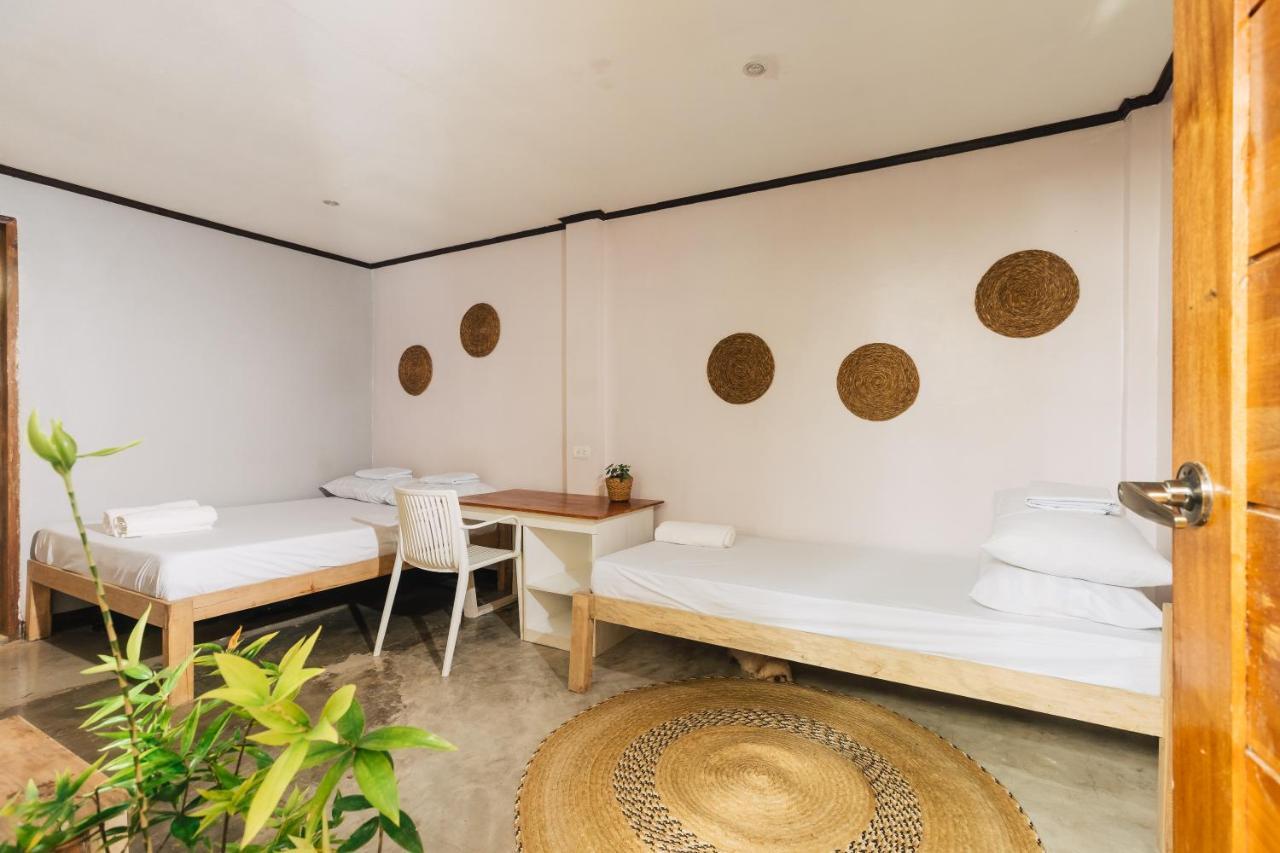Higala Hostel Siargao Хенераль-Луна Екстер'єр фото